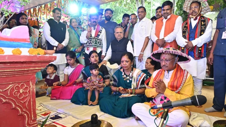 छत्तीसगढ़ में पारंपरिक उल्लास के साथ मनाया गया हरेली पर्व, मुख्यमंत्री निवास बना लोकसंस्कृति का उत्सव स्थल