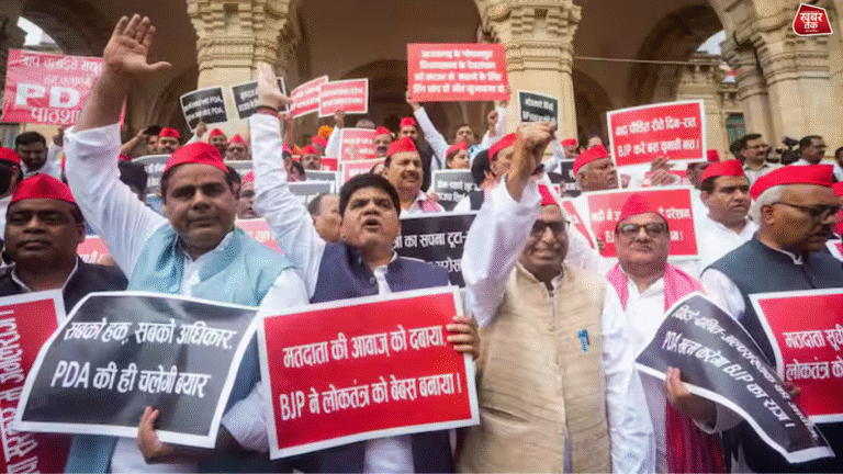 UP Assembly Monsoon Session: हंगामे की भेंट चढ़ा पहला दिन, सुरेश खन्ना ने सपा पर लगाया कार्यवाही बाधित करने का आरोप