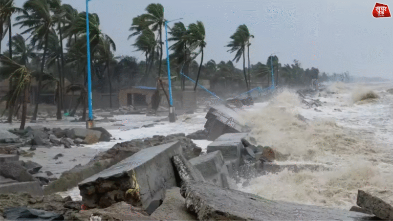 Cyclone Montha: चक्रवात मोंथा मचाएगा तबाही, दिल्ली समेत इन राज्यों में जारी हुआ अलर्ट