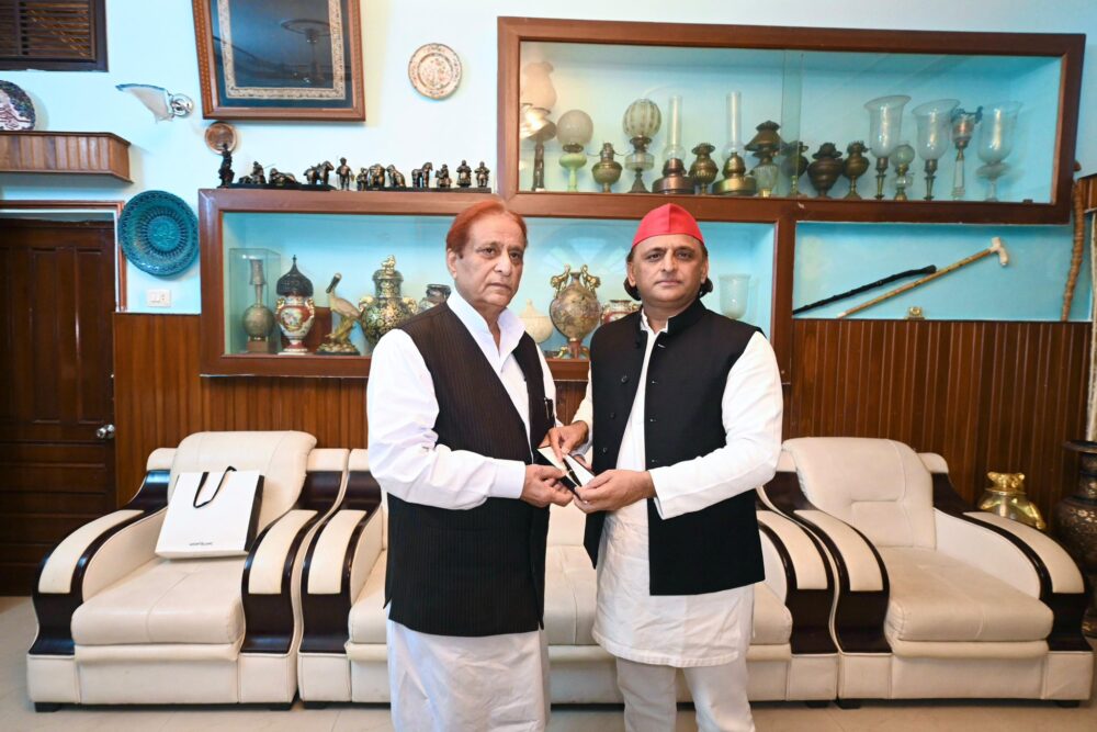 Akhilesh-Azam Meeting